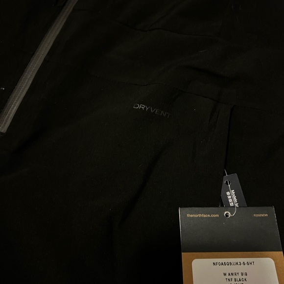 Northface Waterproof, Insulated Ski Pants/ Snow Bibs Womens - Picture 6 of 13